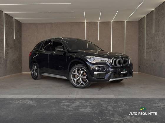 BMW X1 2.0 16V TURBO ACTIVEFLEX SDRIVE20I 4P AUTOMÁTICO BMW X1 2.0 16V TURBO ACTIVEFLEX SDRIVE20I 4P AUTOMÁTICO